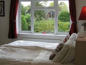 Savannah Bed And Breakfast Virginia Water Eksteriør bilde