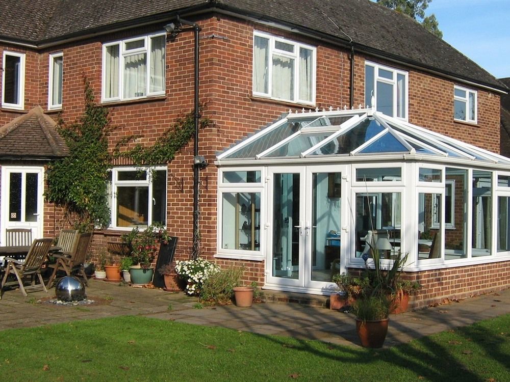Savannah Bed And Breakfast Virginia Water Eksteriør bilde
