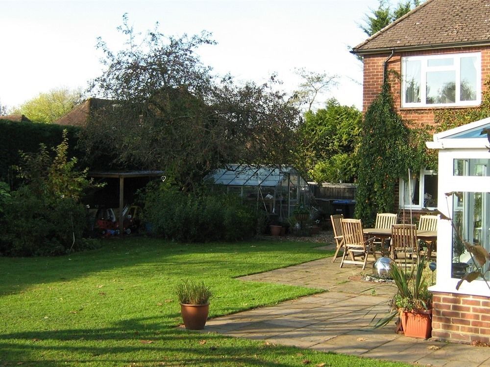 Savannah Bed And Breakfast Virginia Water Eksteriør bilde
